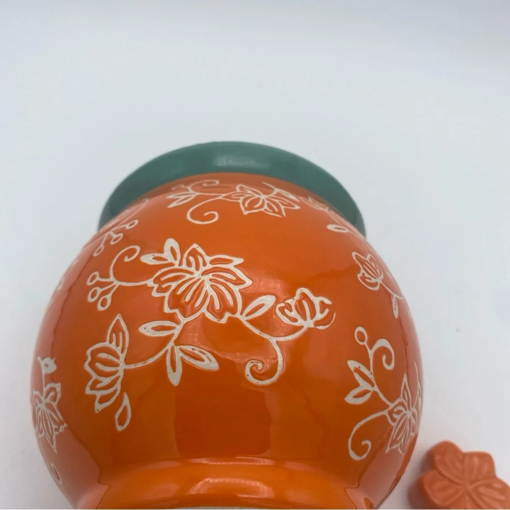 Temptations by Tara honey pot jar 16 Oz orange floral lace w/ drizzle stick